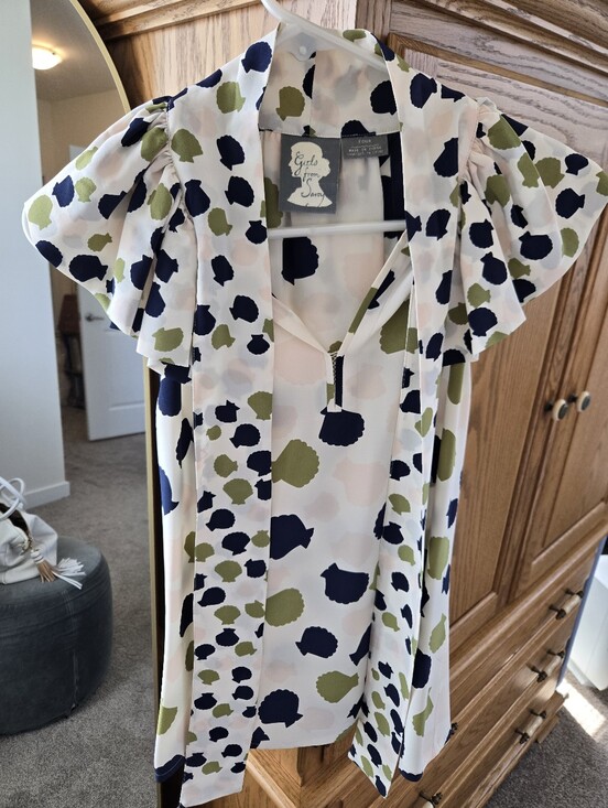 Anthropologie Tops - Anthropologie Oyster Print Silk Tie Neck Blouse Pink Navy Green On White Size 4